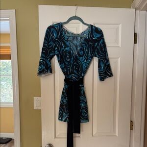 Chic Black and Blue Women's Sweater